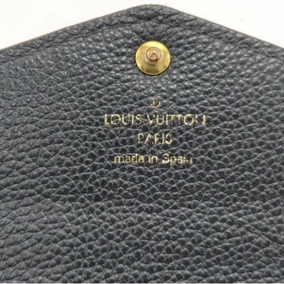 Louis Vuitton Black Leather Wallet Sleek Design - Picture 5 of 10